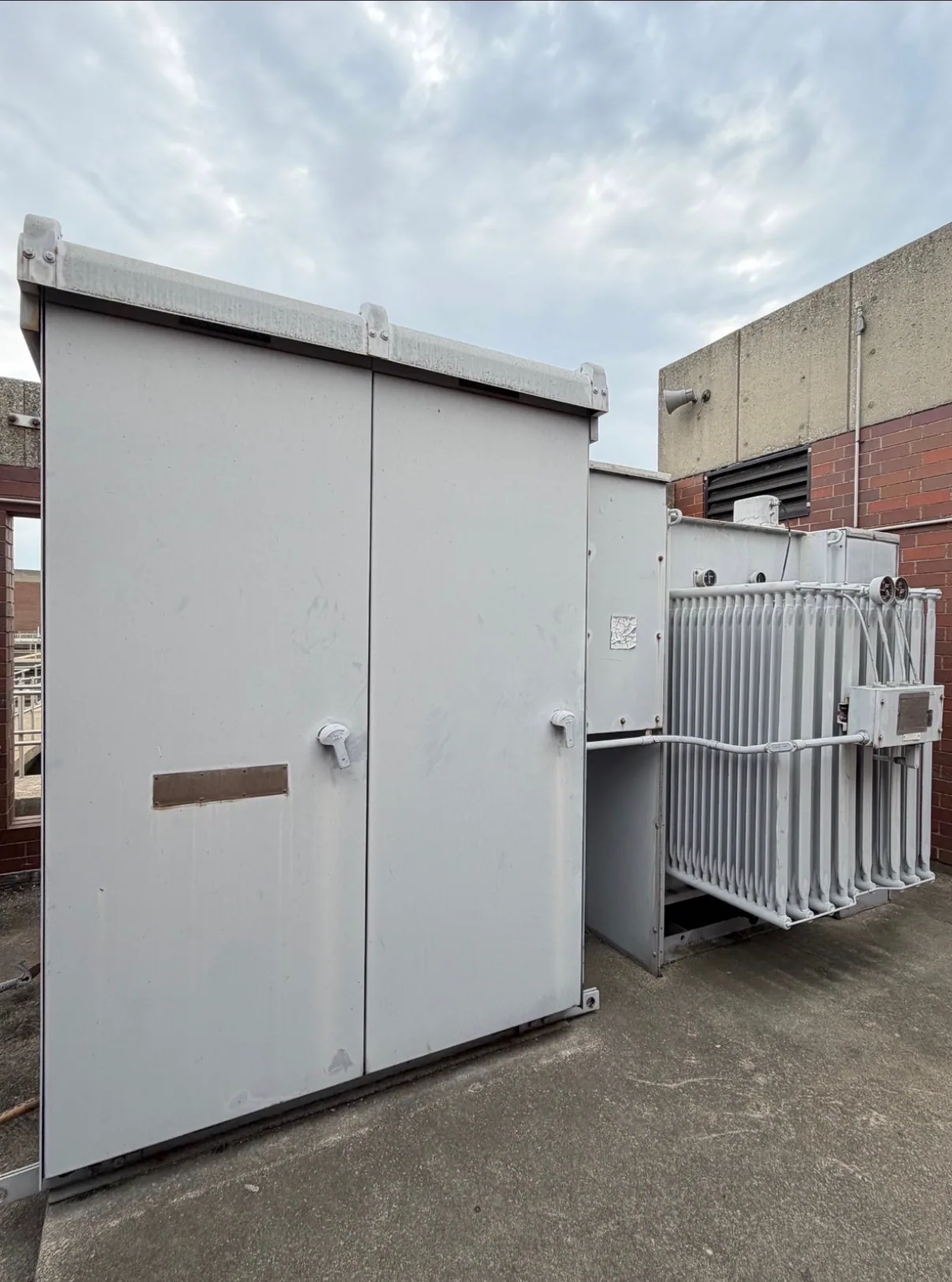 Outdoor substation enclosure with transformer radiators — Indio, CA